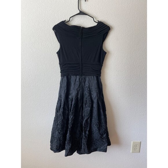 Adrianna Papell Black V-Neck A line cocktail Whimsygoth Edgy Grunge Goth Dress - Picture 4 of 4